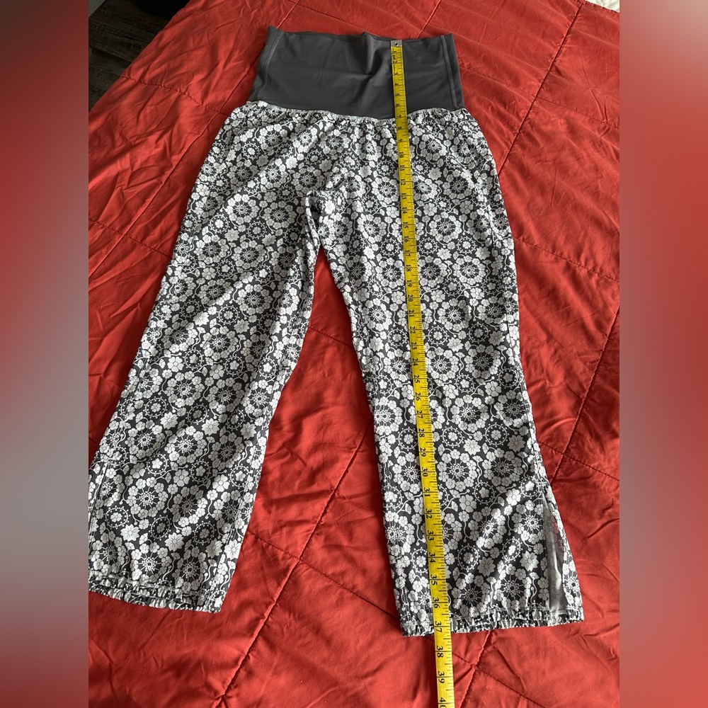 LULULEMON OM PANTS Size 6 TWIGGY NIMBUS SOOT HAREM JOGGER RELAXED FIT FOLDOVER